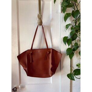 Women’s brown tote bag